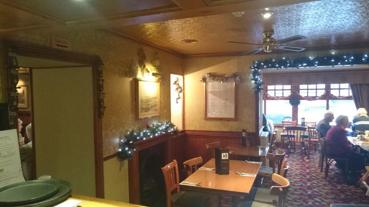 St Michaels Inn Leuchars Bagian luar foto